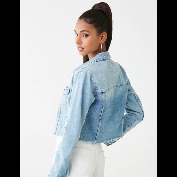 ❌SOLD❌ FOREVER 21 Distressed Cropped Denim Jacket - Picture 10 of 11